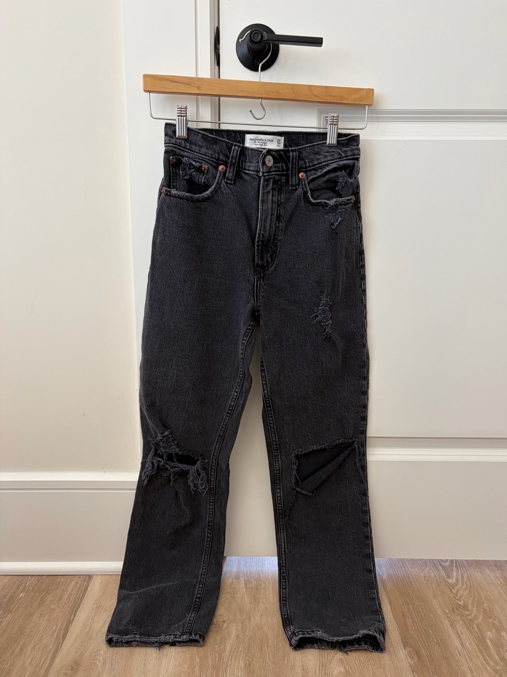 Abercrombie & Fitch Black Distressed 90s Straight Ultra High Rise Jeans 24 Short